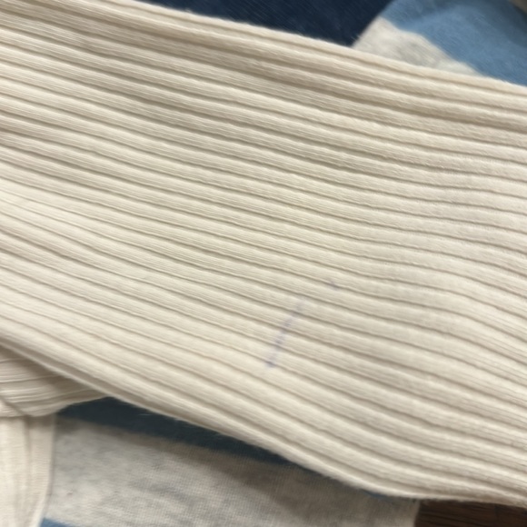 Four long sleeve onesies - Picture 2 of 4